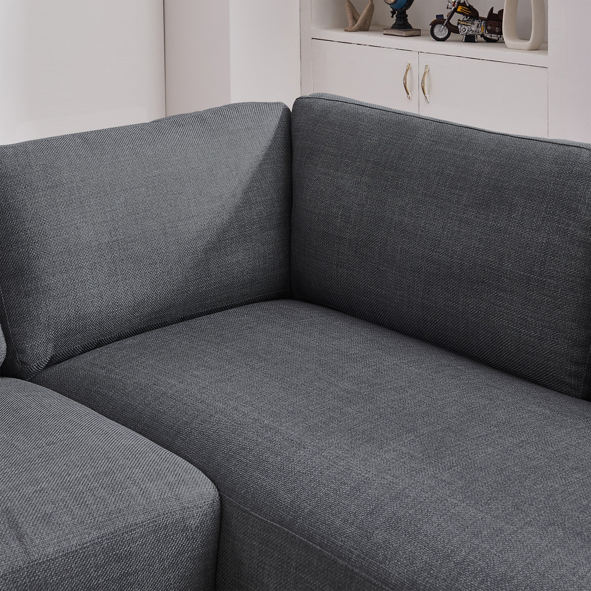 Glander Grey Fabric Right-Facing Sectional Sofa